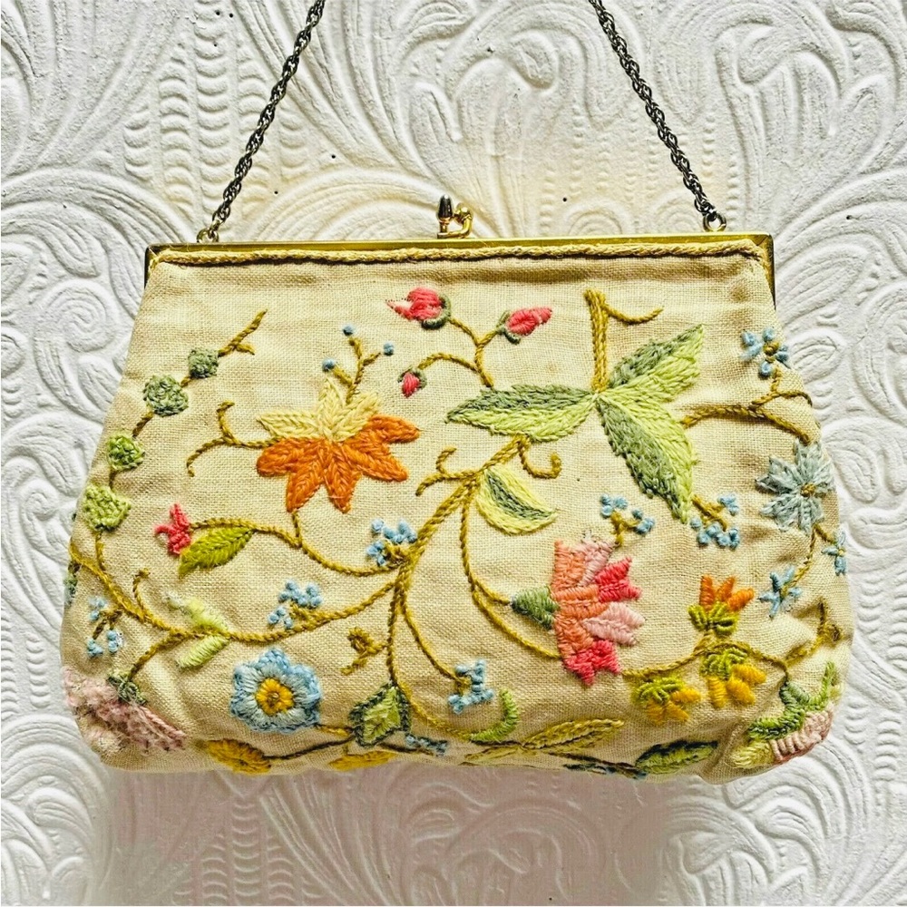 Gorgeous Vintage Crewel Hand Embroidery Linen Purse Handbag